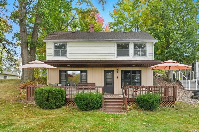 $409,900 | 6240 South 85 W Messick Lake, Wolcottville, IN 46795