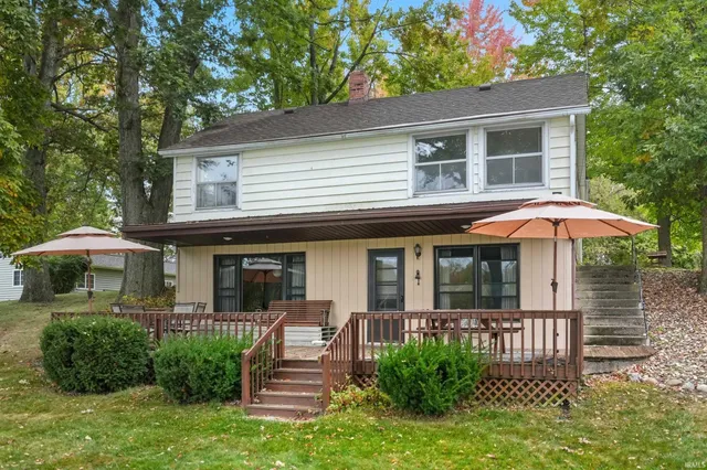 $409,900 | 6240 South 85 W Messick Lake, Wolcottville, IN 46795