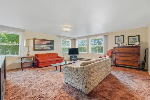 $409,900 | 6240 South 85 W Messick Lake, Wolcottville, IN 46795