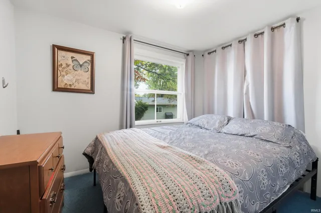 $409,900 | 6240 South 85 W Messick Lake, Wolcottville, IN 46795