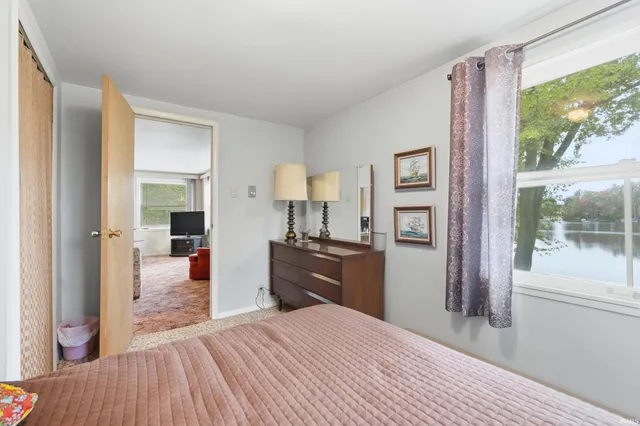 $409,900 | 6240 South 85 W Messick Lake, Wolcottville, IN 46795