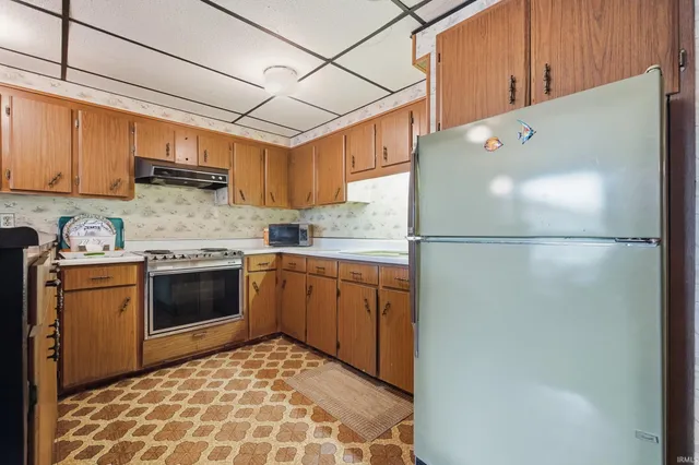 $409,900 | 6240 South 85 W Messick Lake, Wolcottville, IN 46795