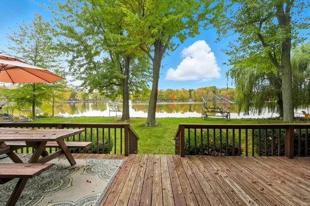 $409,900 | 6240 South 85 W Messick Lake, Wolcottville, IN 46795