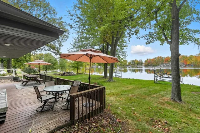 $409,900 | 6240 South 85 W Messick Lake, Wolcottville, IN 46795