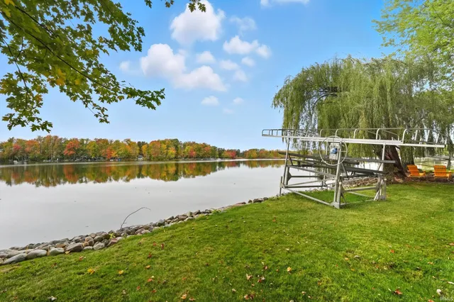 $409,900 | 6240 South 85 W Messick Lake, Wolcottville, IN 46795