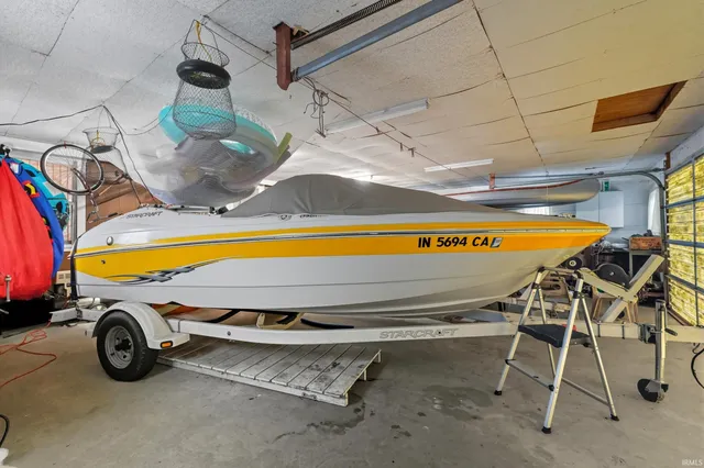 $409,900 | 6240 South 85 W Messick Lake, Wolcottville, IN 46795