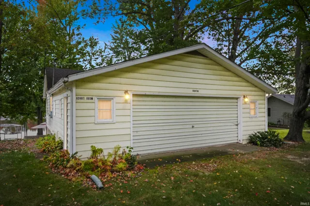 $409,900 | 6240 South 85 W Messick Lake, Wolcottville, IN 46795