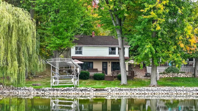 $409,900 | 6240 South 85 W Messick Lake, Wolcottville, IN 46795