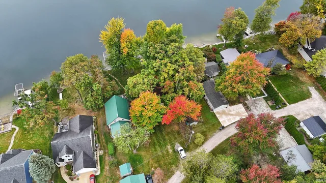 $409,900 | 6240 South 85 W Messick Lake, Wolcottville, IN 46795