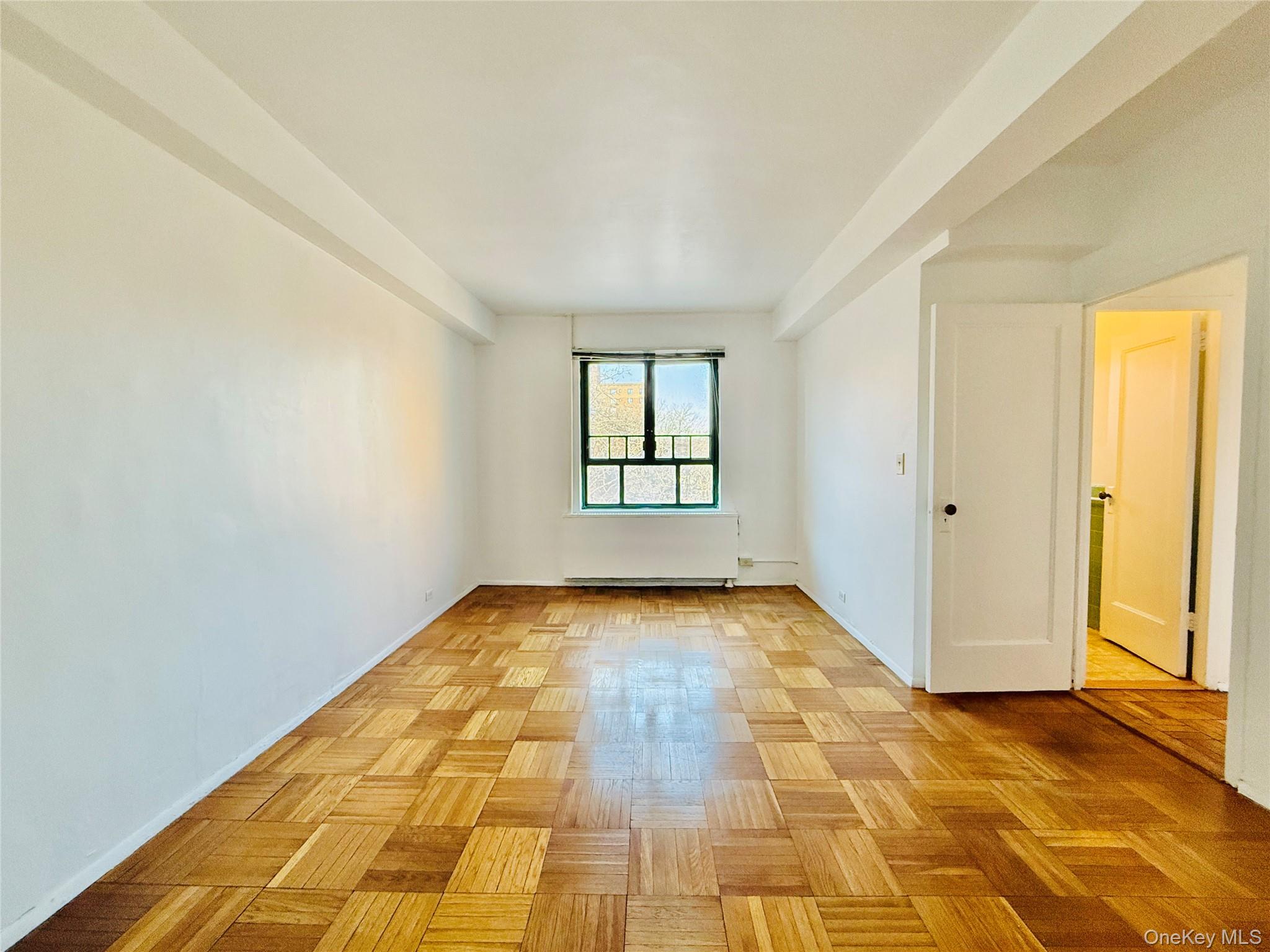 1562 Unionport Road, Unit 6G Bronx, NY 10462 - Photo 10 of 12