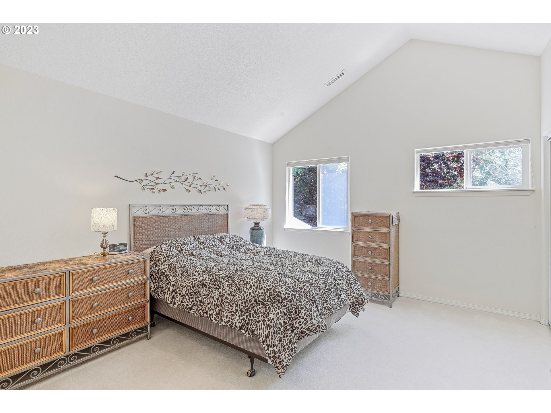 9506 Southwest Commons Court Portland, OR 97225 - Photo 10 of 21 Gallery Image 10