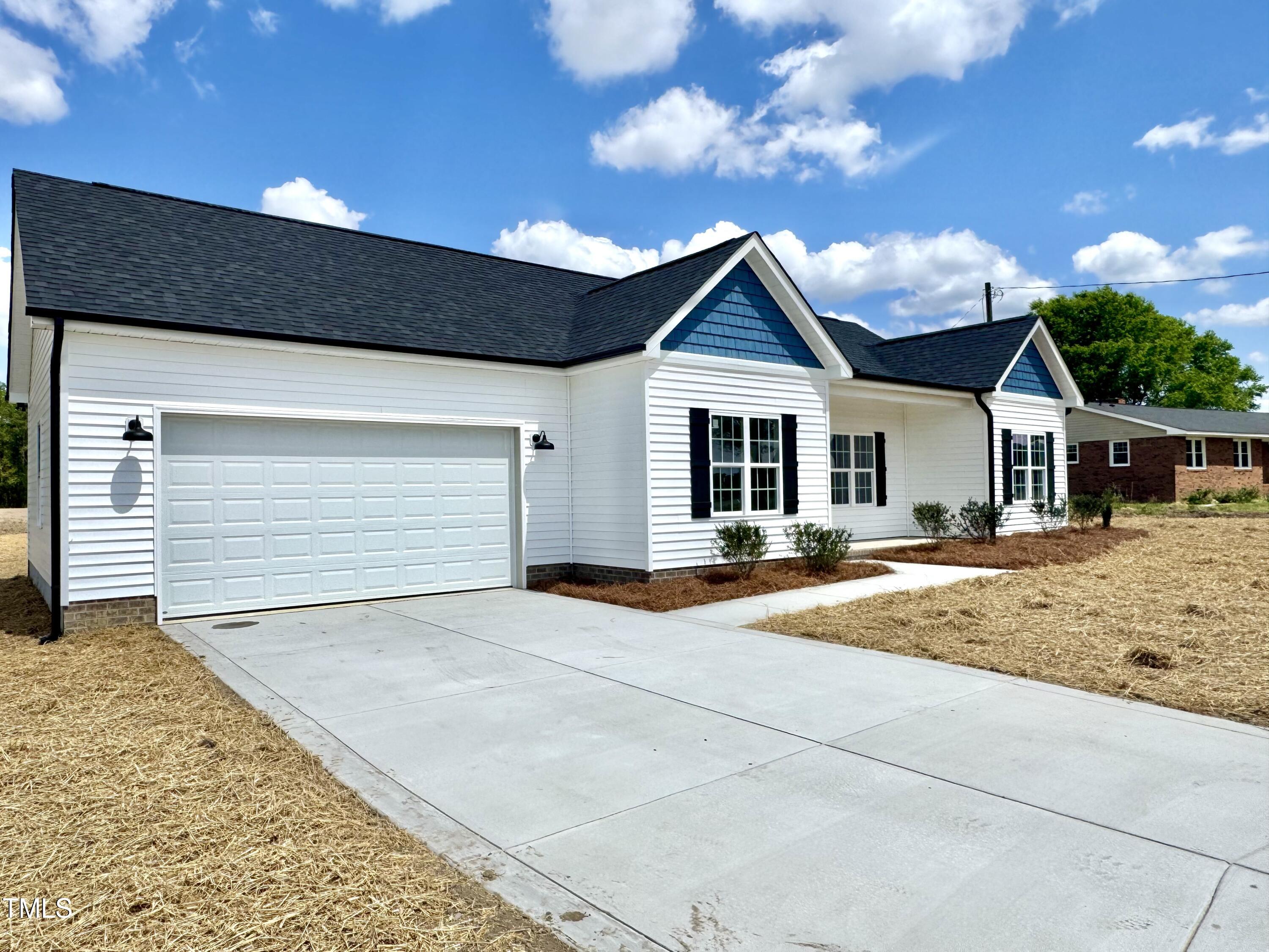 471 Bud Johnson Road Newton Grove, NC 28366 - Photo 2 of 14 IMG_3461