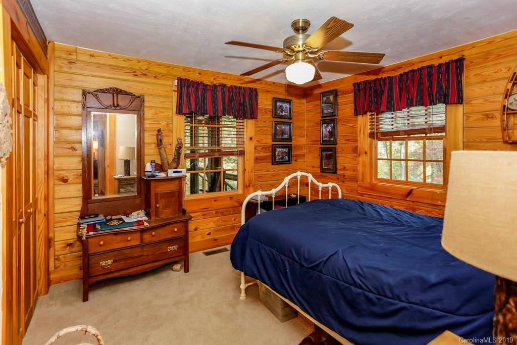 8431 Howard Gap Road Saluda, NC 28773 - Photo 14 of 25 Gallery Image 14