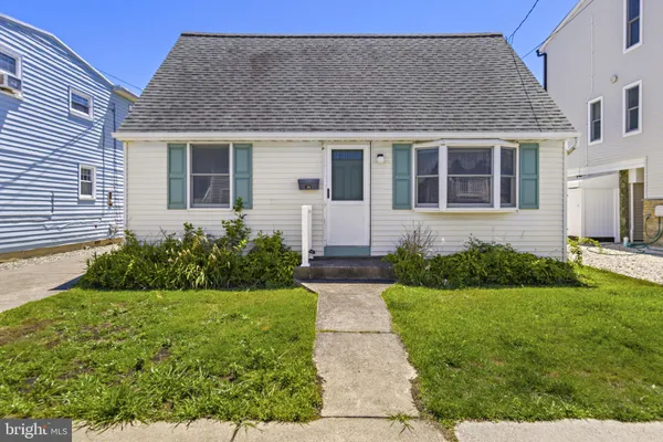 $1,200,000 | 114 West Delaware Avenue, Beach Haven, NJ 08008