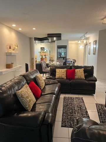 $319,000 | 4300 Northwest 30th Street, Unit 141, Coconut Creek, FL 33066