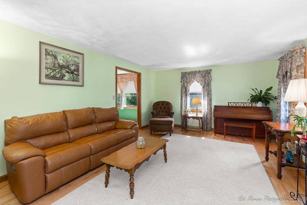 4 Sawmill Way Georgetown, MA 01833 - Photo 3 of 29 Gallery Image 3