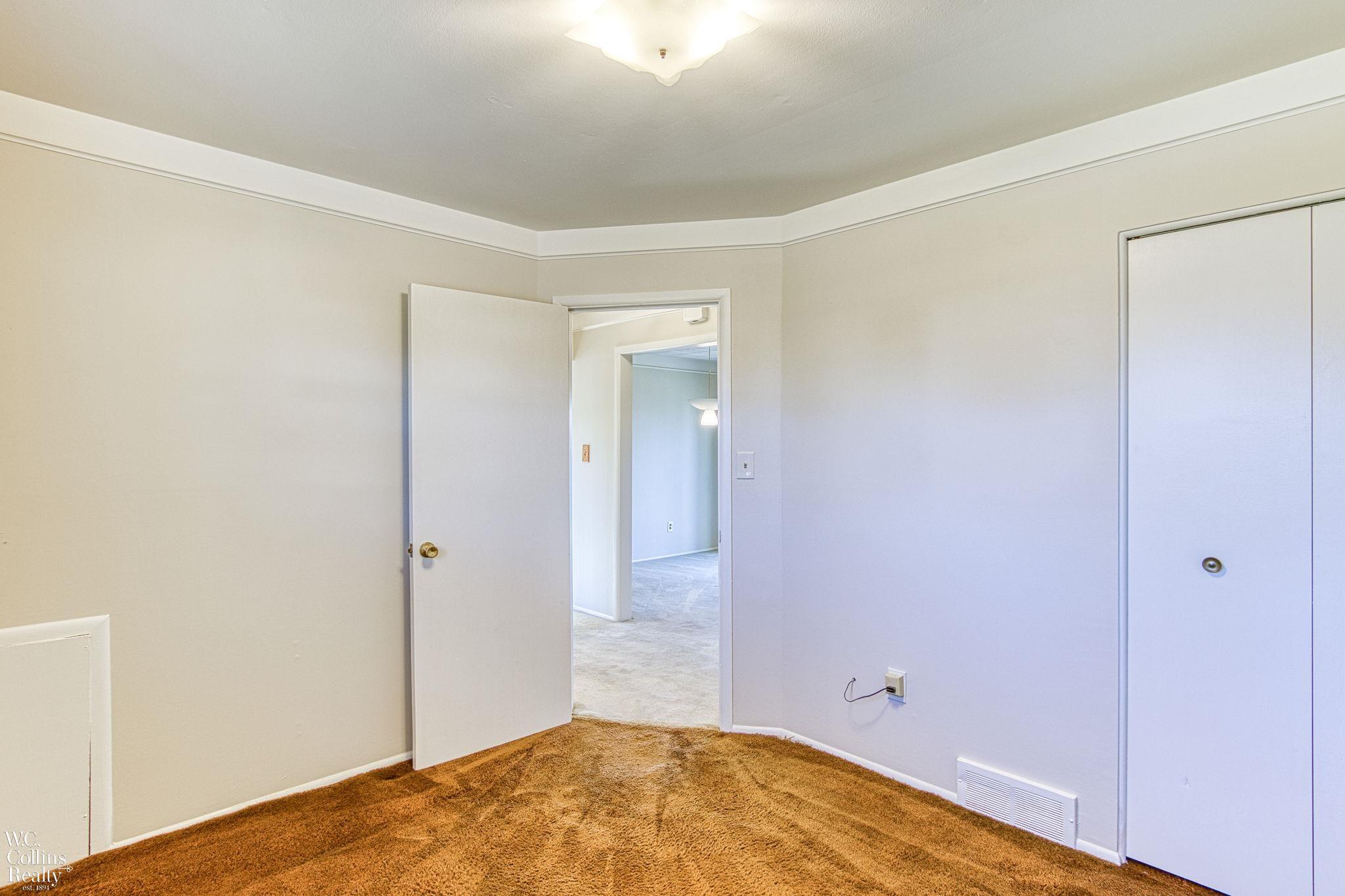 18154 Davidson Road Fraser, MI 48026 - Photo 14 of 27 50128255-13.JPG