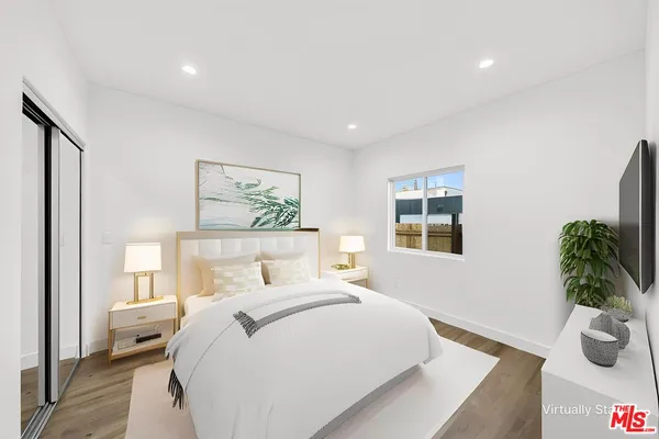 $4,100 | 17623 Burbank Boulevard, Encino, CA 91316