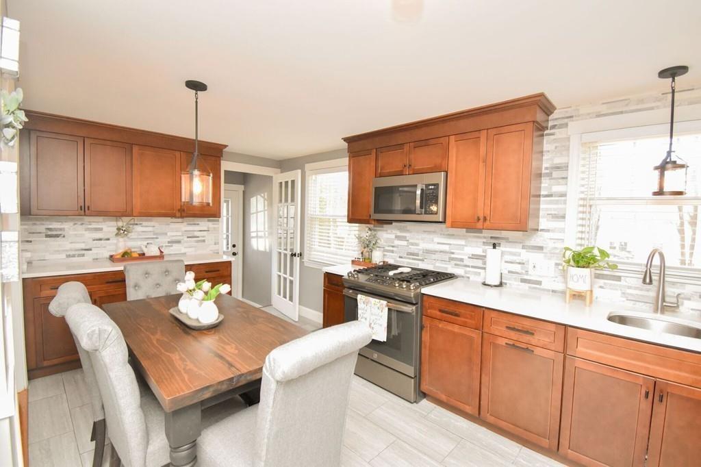 186 Louis Road Springfield, MA 01118 - Photo 8 of 21 Gallery Image 8