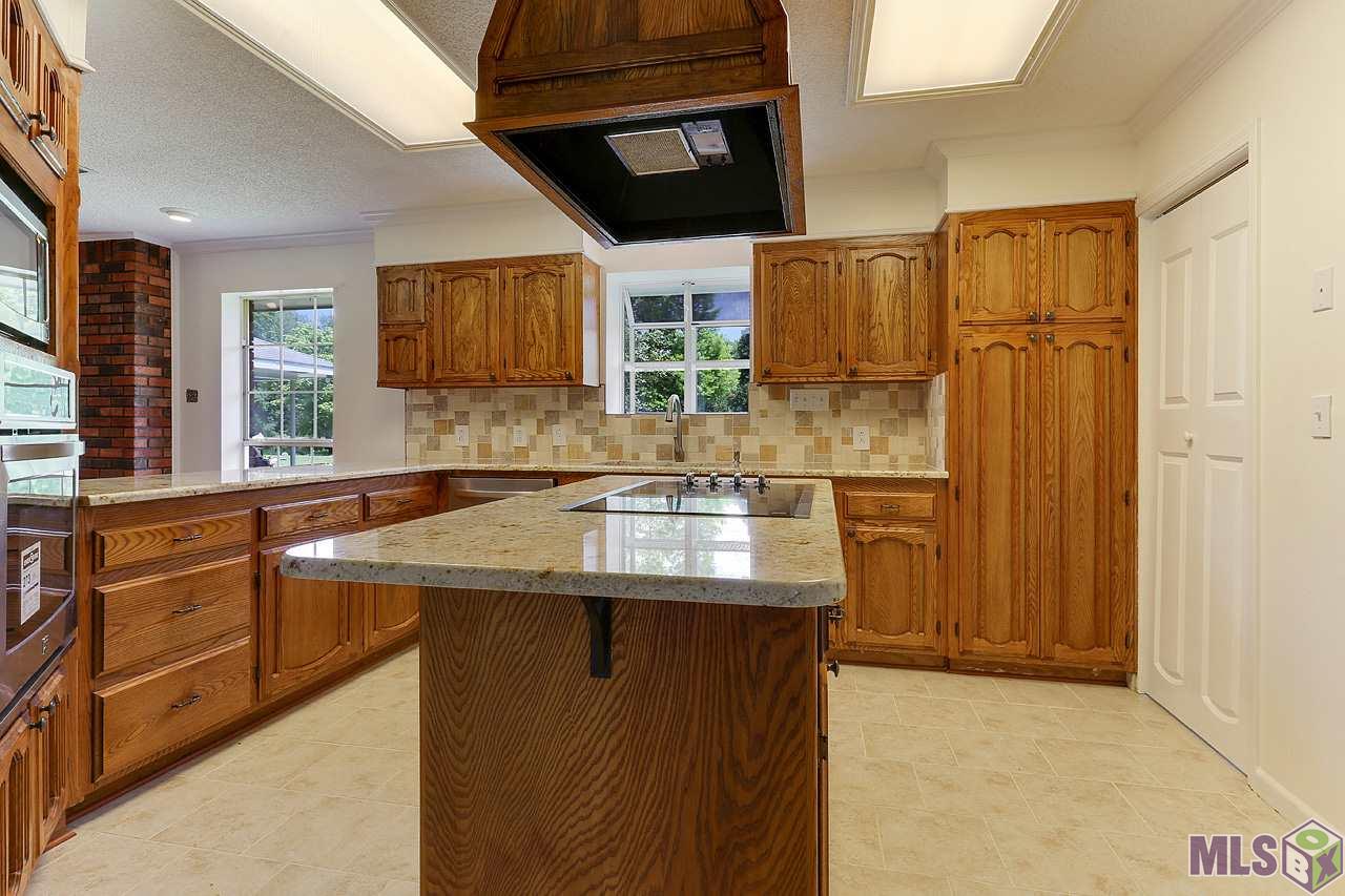 8859 Arnold Road Denham Springs, LA 70726 - Photo 3 of 16