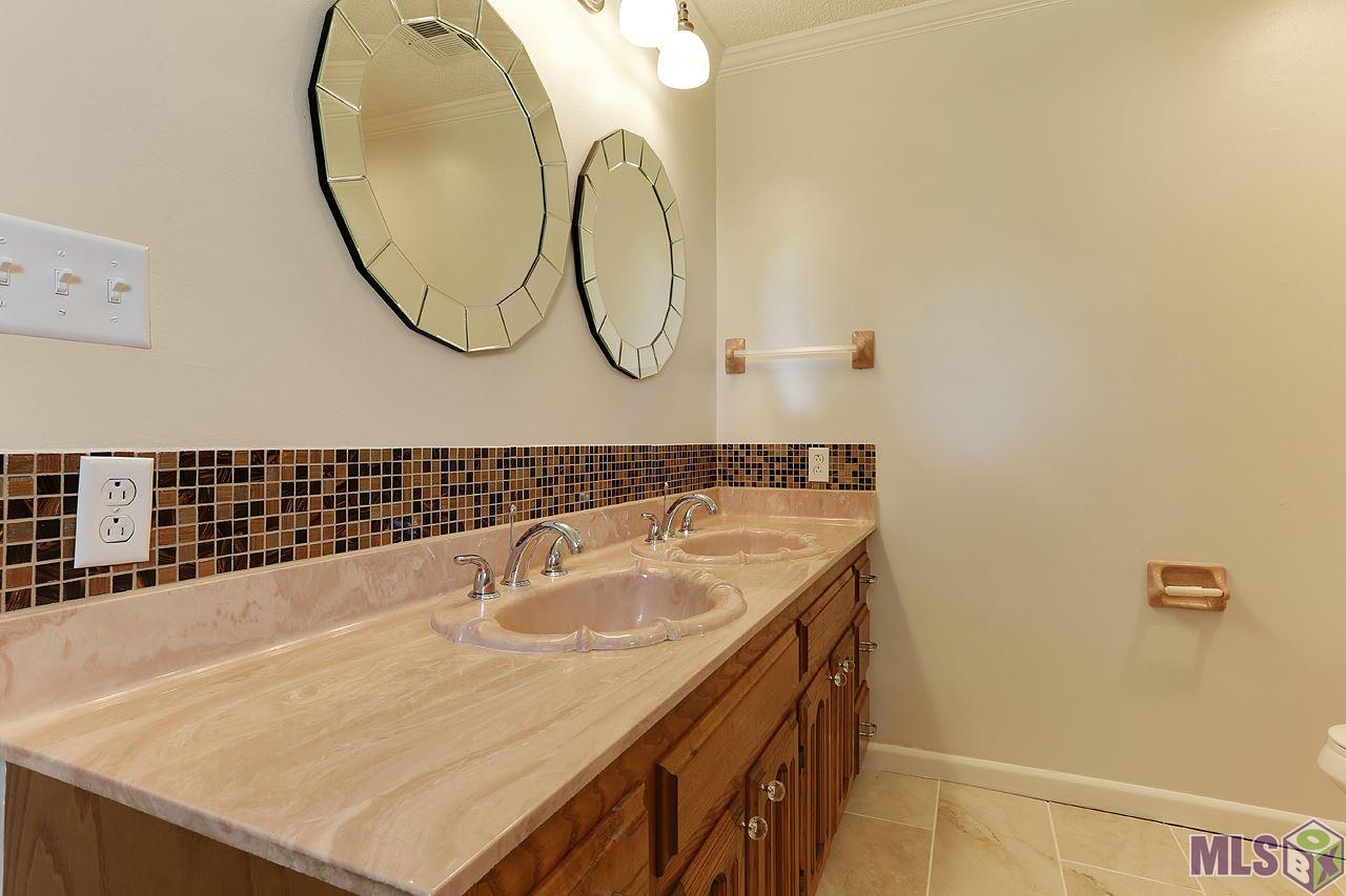 8859 Arnold Road Denham Springs, LA 70726 - Photo 8 of 16