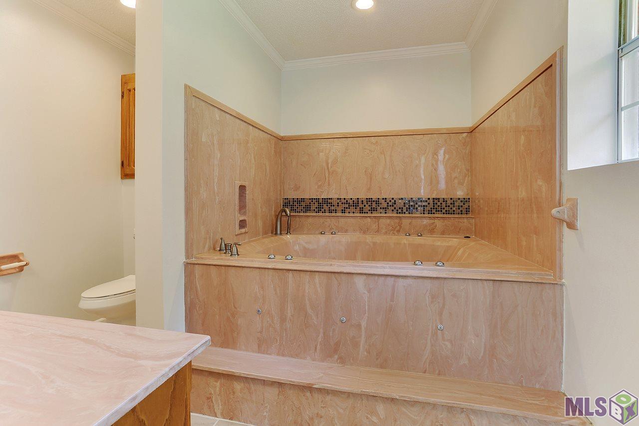 8859 Arnold Road Denham Springs, LA 70726 - Photo 9 of 16