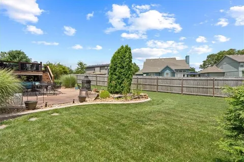 $549,900 | 1404 Southwest 41st Circle, Lee's Summit, MO 64082