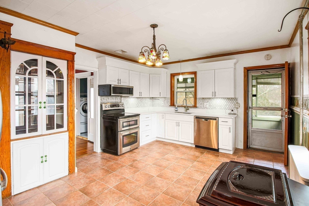 1 Laselle Avenue Worcester, MA 01605 - Photo 16 of 42