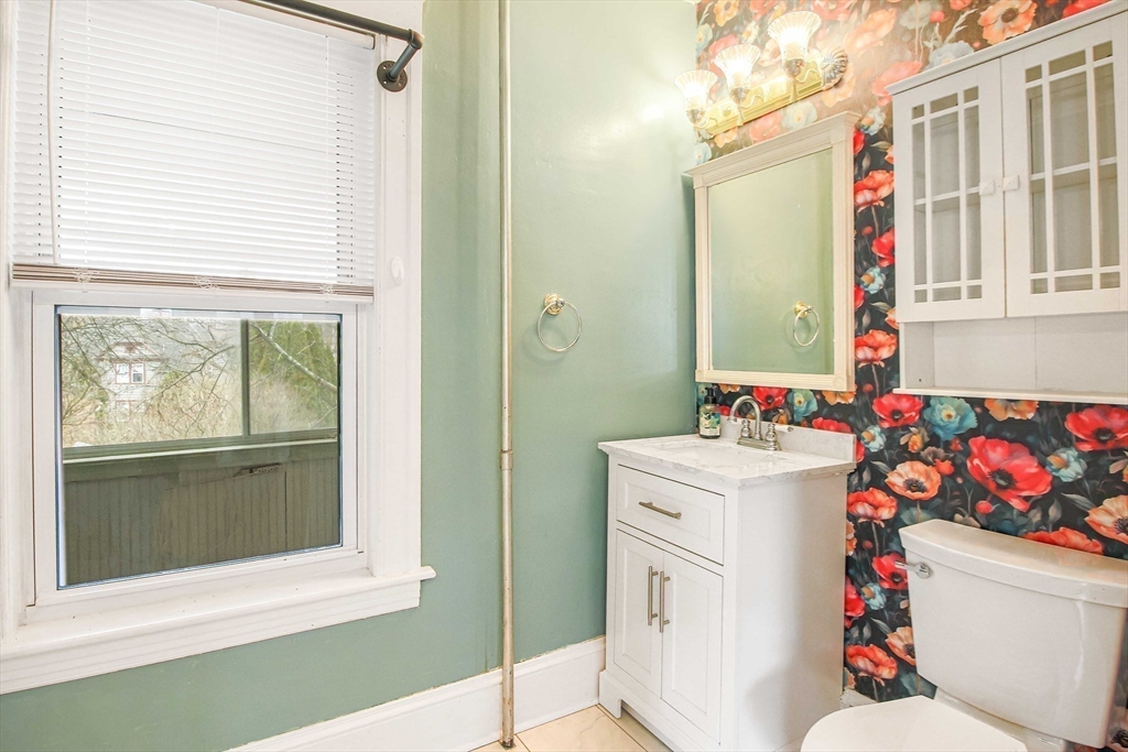 1 Laselle Avenue Worcester, MA 01605 - Photo 18 of 42