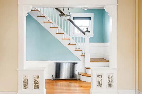 $450,000 | 1 Laselle Avenue, Worcester, MA 01605