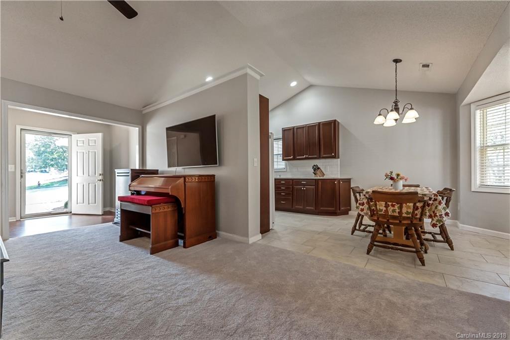 2475 Hawk Ridge Drive Gastonia, NC 28056 - Photo 8 of 25 Gallery Image 8