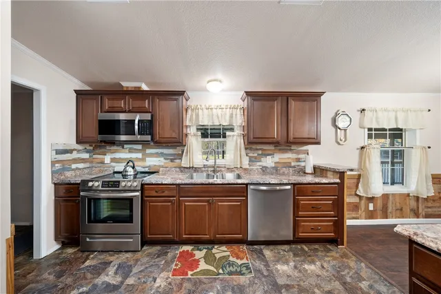 $295,000 | 31351 Buckeye Road, Waller, TX 77484