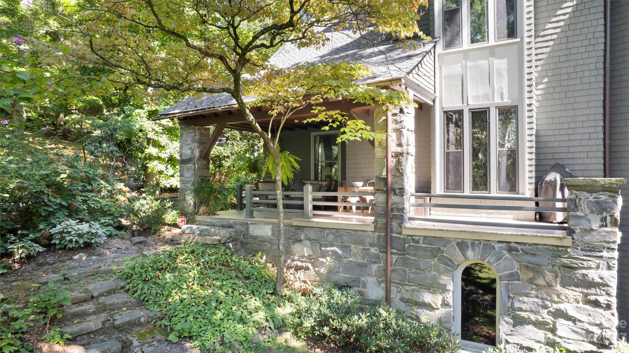 18 Cherokee Road Asheville, NC 28801 - Photo 3 of 45 a view of a entrance of the house