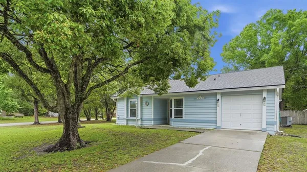 $299,500 | 61 Floridana Road, DeBary, FL 32713