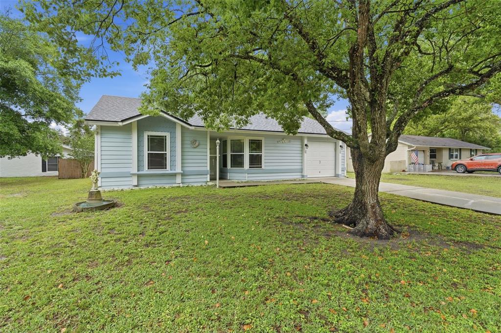 61 Floridana Road DeBary, FL 32713 - Photo 2 of 32