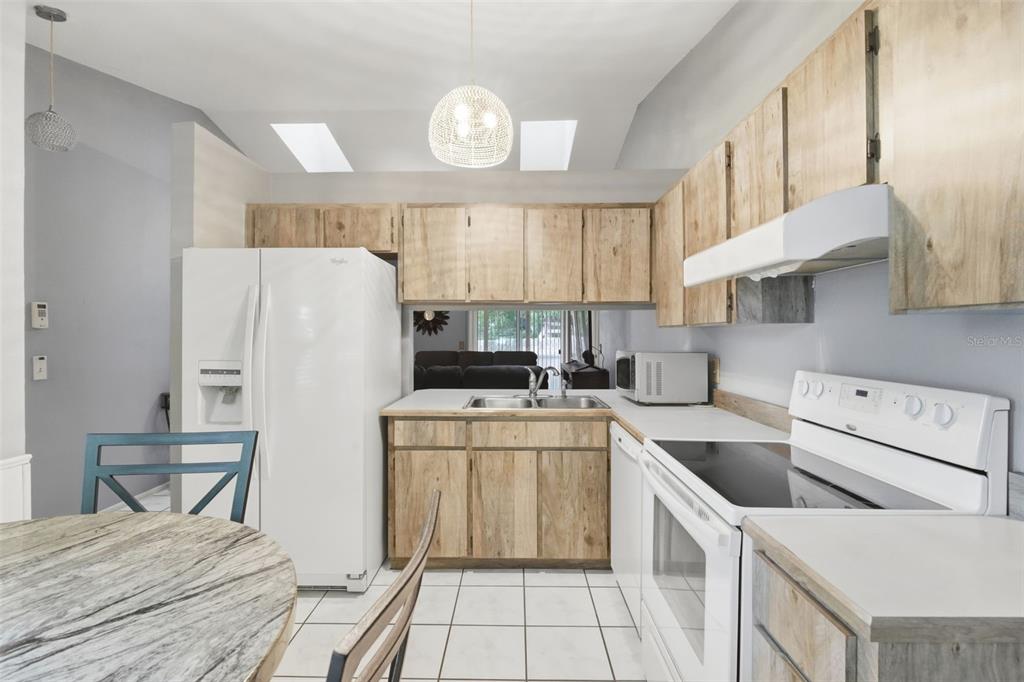 61 Floridana Road DeBary, FL 32713 - Photo 3 of 32