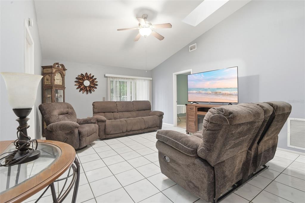 61 Floridana Road DeBary, FL 32713 - Photo 7 of 32