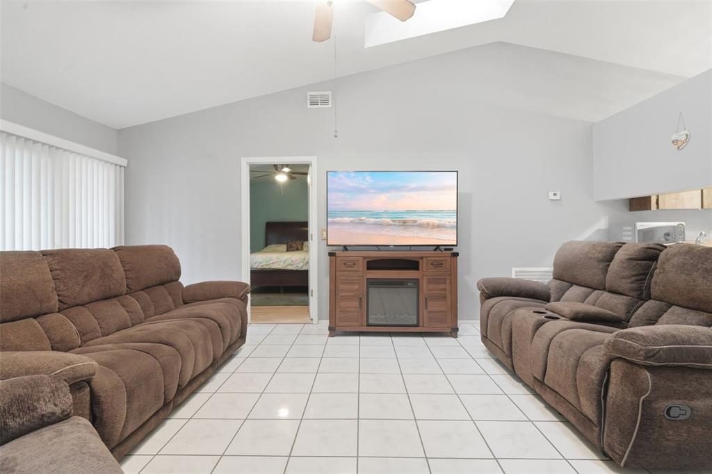 61 Floridana Road DeBary, FL 32713 - Photo 9 of 32