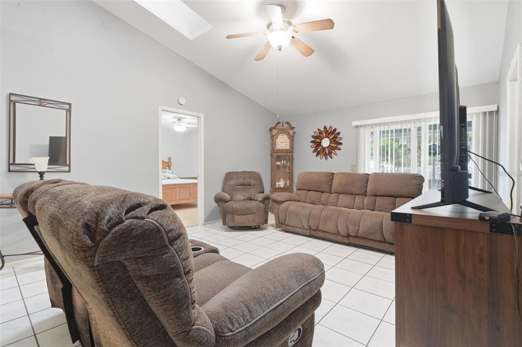 61 Floridana Road DeBary, FL 32713 - Photo 10 of 32