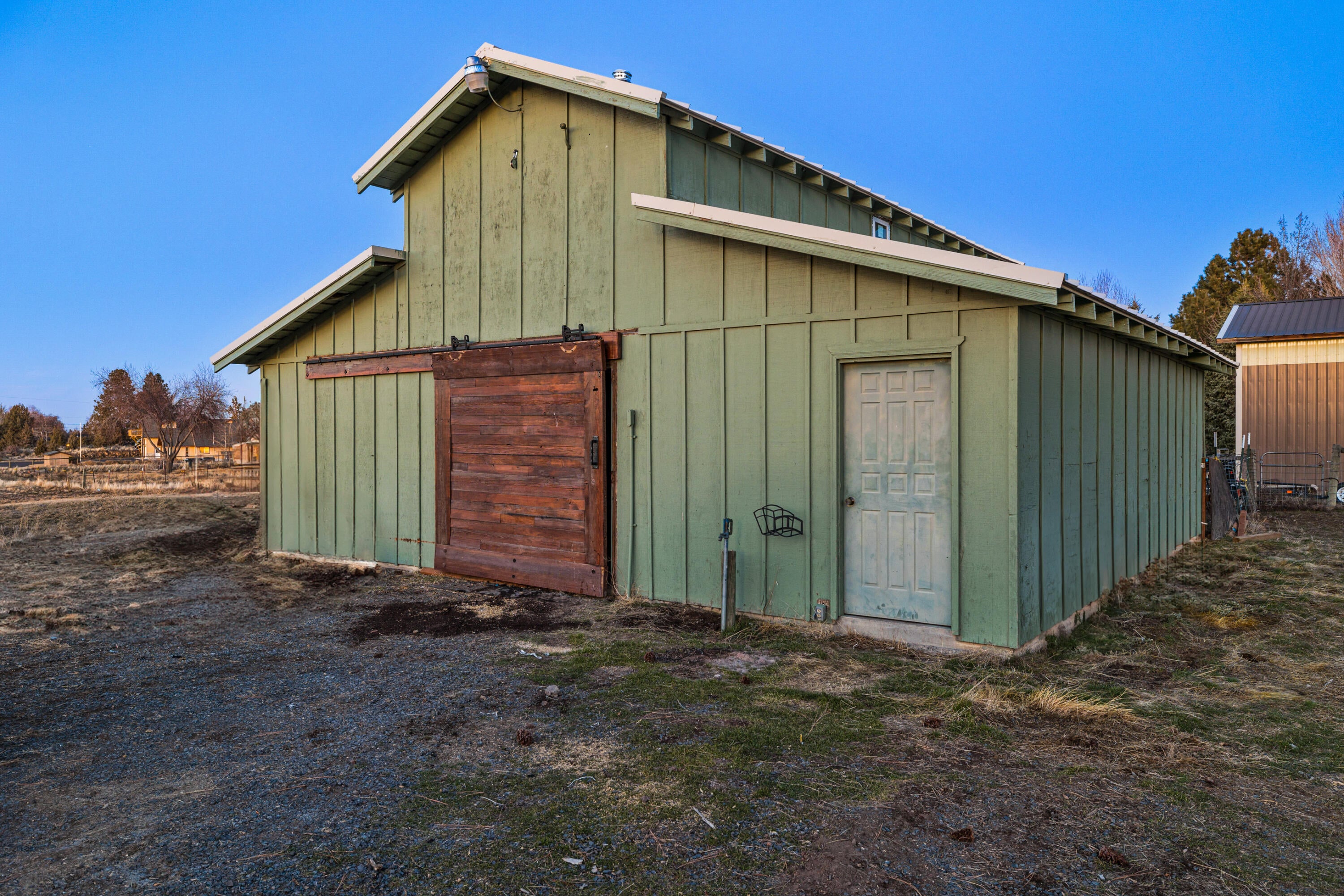 61750 Ward Road Bend, OR 97702 - Photo 30 of 39 31