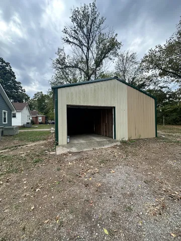 $975 | 408 West Carroll Street, Unit B, Tullahoma, TN 37388