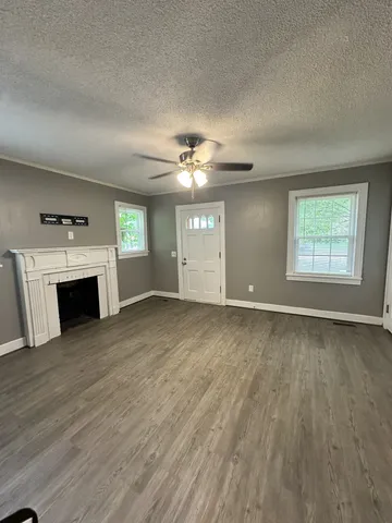 $975 | 408 West Carroll Street, Unit B, Tullahoma, TN 37388