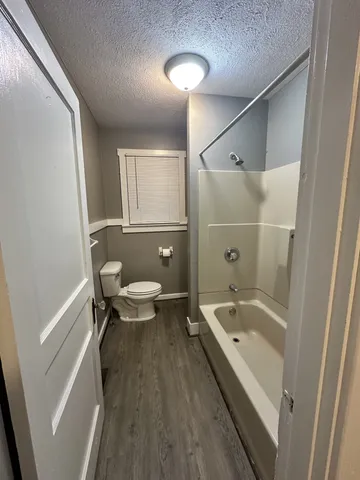 $975 | 408 West Carroll Street, Unit B, Tullahoma, TN 37388