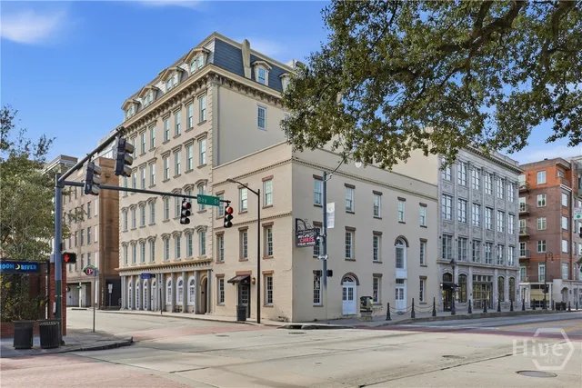 $825,000 | 5 Whitaker Street, Unit 203E, Savannah, GA 31401