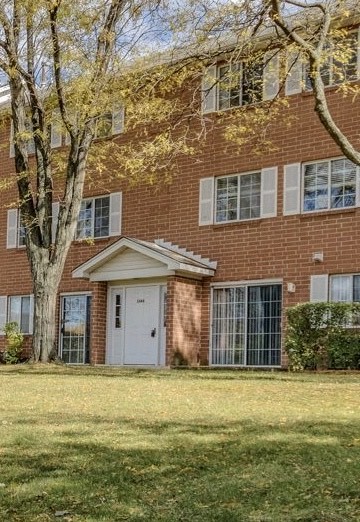 1348 South Lorraine Road, Unit C Wheaton, IL 60189 - Photo 2 of 7