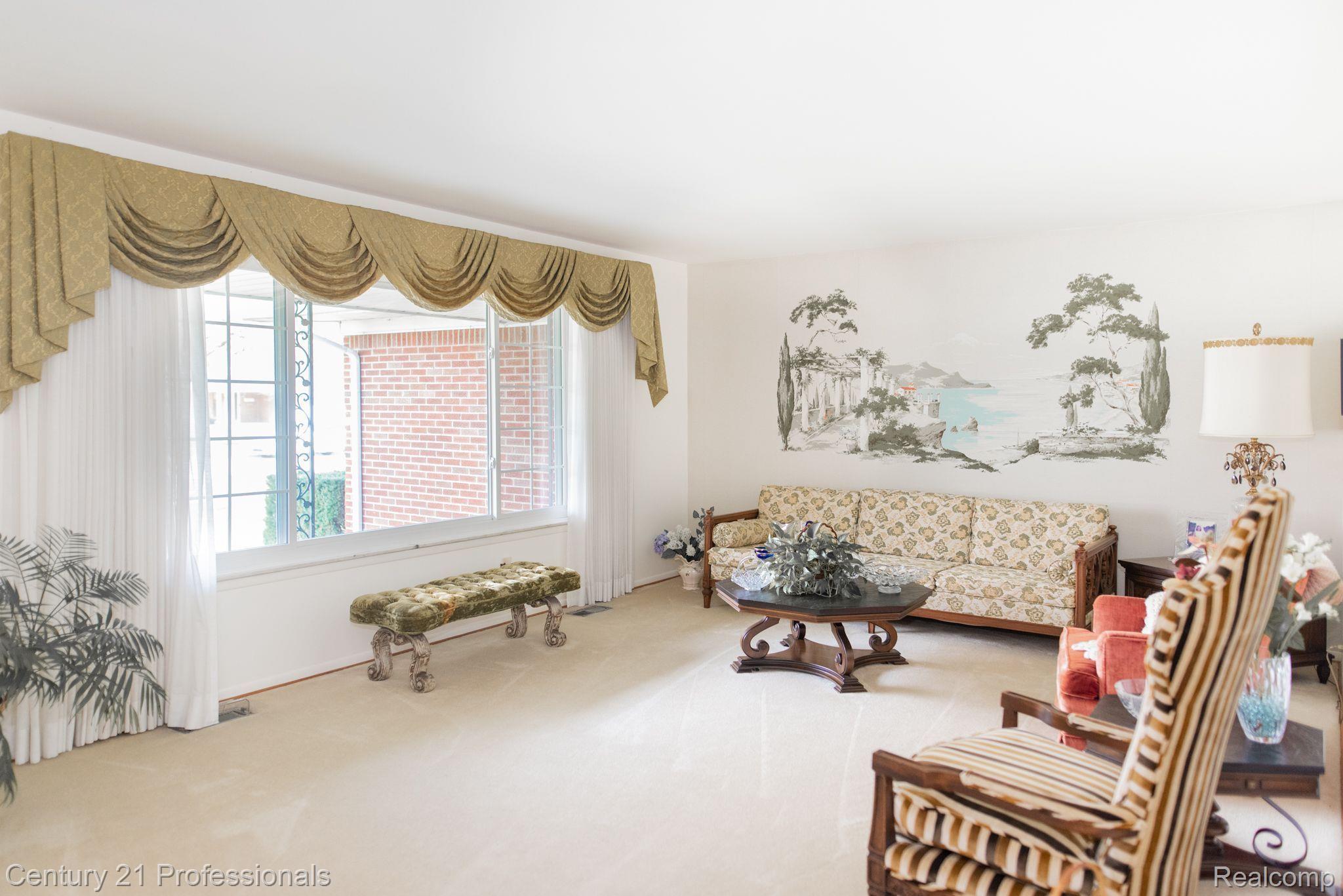 36135 Curtis Road Livonia, MI 48152 - Photo 10 of 30 Gallery Image 10