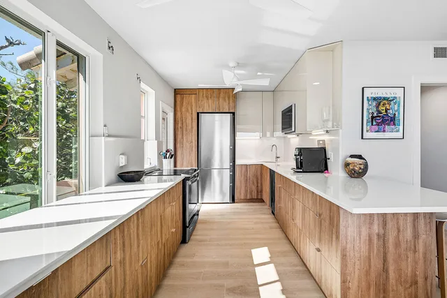 $3,075,000 | 2075 South Ocean Boulevard, Unit 4B, Delray Beach, FL 33483