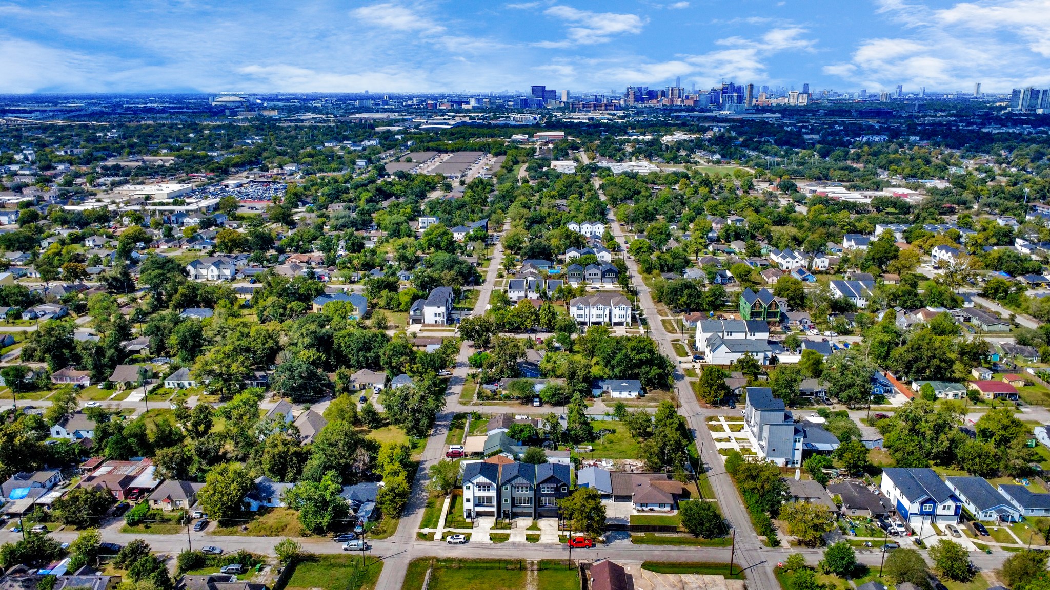 6949 Foster Street Houston, TX 77021 - Photo 35 of 40 an aerial view of multiple house