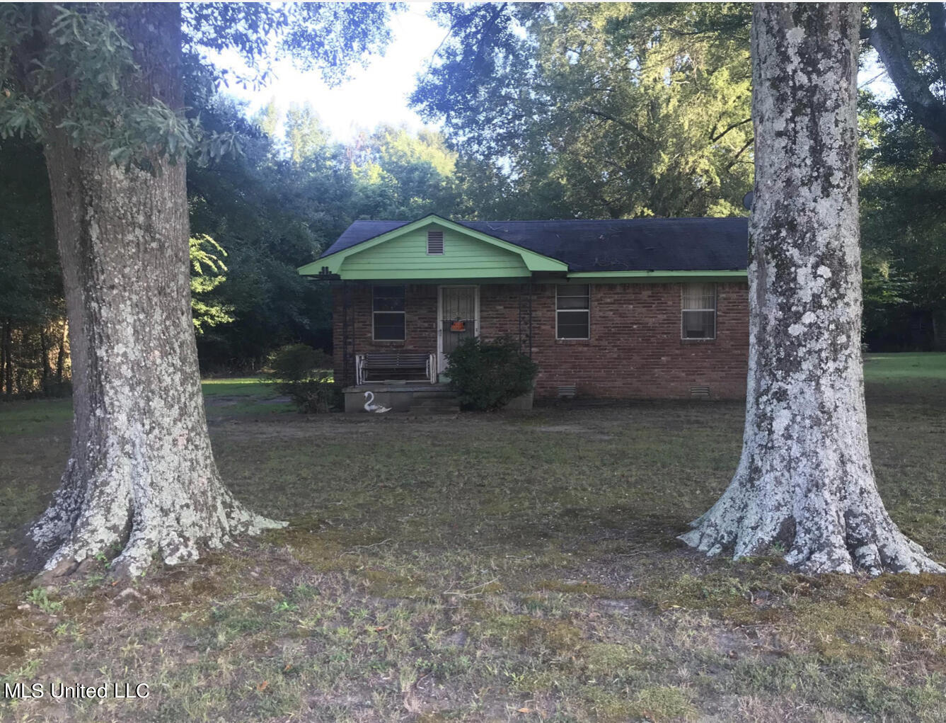 1961 Stateline Road East Southaven, MS 38671 - Photo 1 of 2 9BE7B47F-C776-4CB3-9D0A-8E7CE59A0901