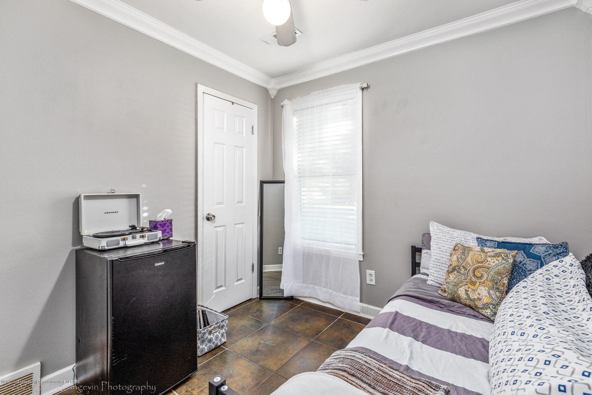 6435 Yorkshire Road Horn Lake, MS 38637 - Photo 11 of 20 Bedroom 1 pic 2